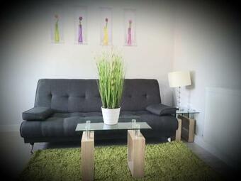 Bookeduk: Stylish Two-bedroom Apartment In Harlow