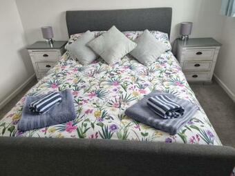 Anniversary Cottage- Country Feel, Close To Cromer