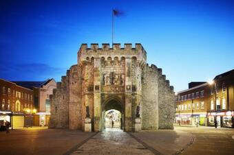 ? Ares Apartment ? The Flame Of Town