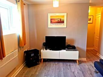 Sunflower Apartment, Family Accommodation Near Tenby In Pembrokeshire