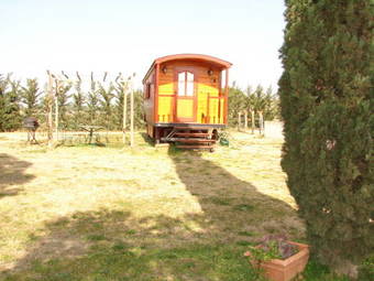 Bed & Breakfast Gites Et Roulottes Du Grand Puits