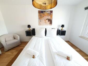 New! Pineapple Apartments Dresden Zwinger V