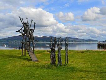 Charming 3 Bedroom Beach-front Townhouse