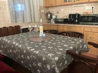 Viola Vend�gh�z Mez?k�vesd