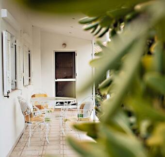 Entire House With Garden, 70m From The Beach.