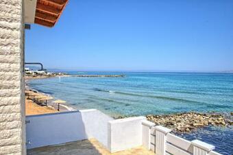 Seashell Seafront Villa