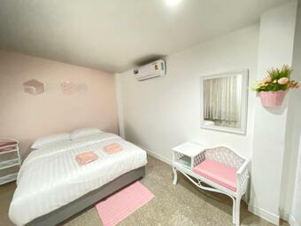 Villa Minimal House Phichit