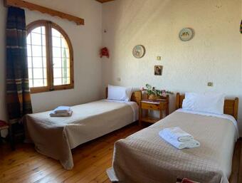 Villa Kamari-cretan Style Apartment