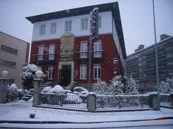 Hotel Mondragon