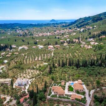 Villa La Isla With Private Pool