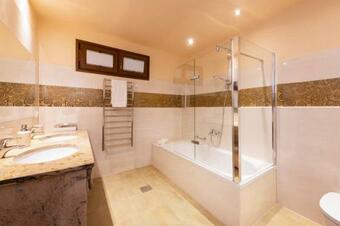 Villa The View Complex