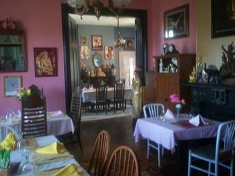 Bed & Breakfast Ubon Thai Victorian Inn & Restaurant