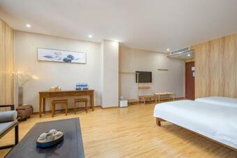 Floral Hotel Wuxi Chanfeng Xiaozhu Lingshan Town