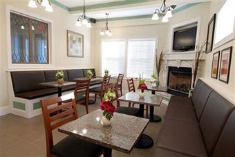 Crescent Suites Hotel