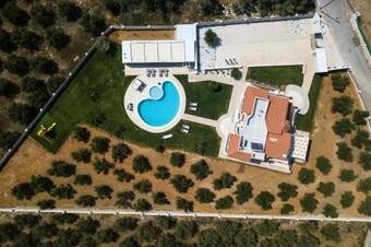 Villa Aelia Residence, A Luxurious Pampering Experience!