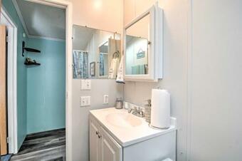 Houghton Lake Area Home With Fire Pit And Yard!