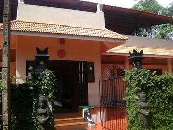 Bed & Breakfast Varkala Seashore Beach Resort