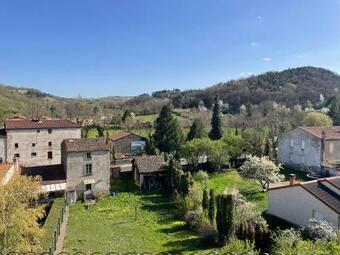 Maison Chaleureuse Avec Po�le � Granul�s