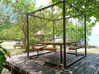 Hotel Reddoorz Plus @ Costa Roca Balamban