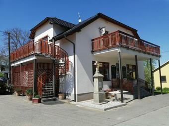 Apartamento Ubytov�n� Koloni�l