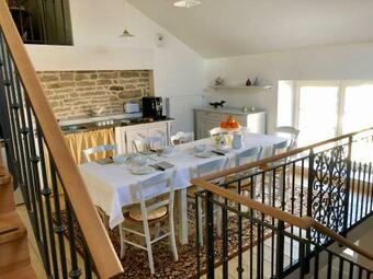 Hostal La Ferme Aux Glycines
