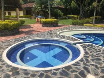 Hotel Alttum El Carmelo