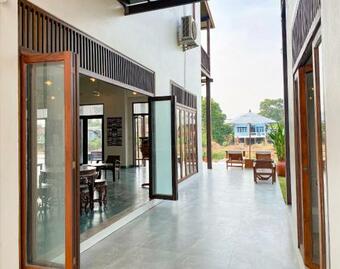 Hotel The Bank River House Ayutthaya