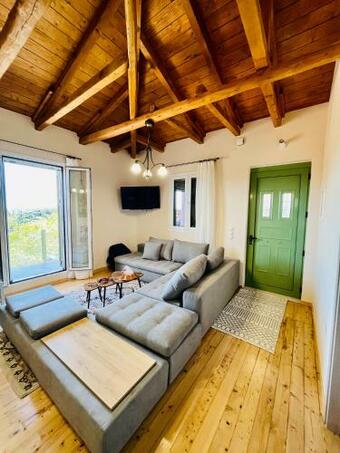 Green View House