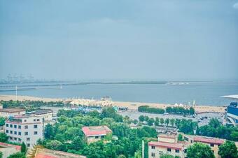 Locals Apartment House 06