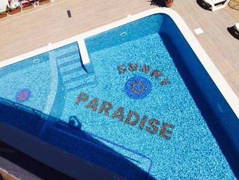 Sunny Paradise Hotel
