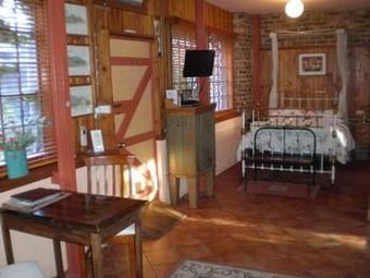 Eagle Foundry Bed & Breakfast