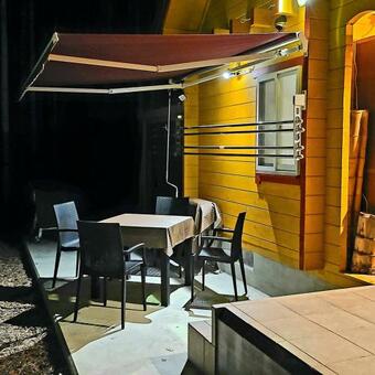 Hostal ?????
