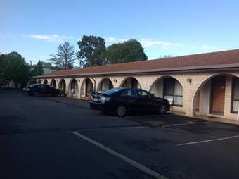 Forest Lodge Motor Inn & Restaurant