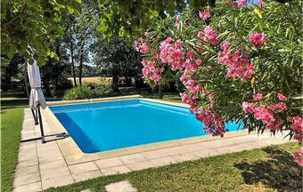 Beautiful Home In Allan With Wifi, Outdoor Swimming Pool And 5 Bedrooms