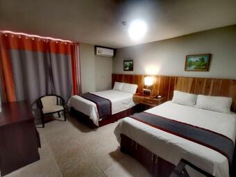 Hotel & Suites Guacamaya