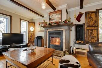 Chalet Vue Sur La Riviere St-maurcie