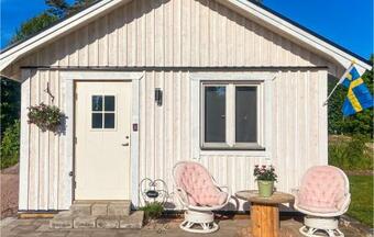 Stunning Home In �desh�g With