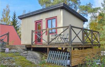 Nice Home In S�dert�lje With Wifi