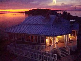 Island Inn & Suites, An Ascend Hotel Collection Member