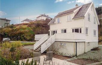 Three-bedroom Holiday Home In Sauda