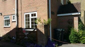 Central Child Okeford Spacious Apartment - The Old Shop