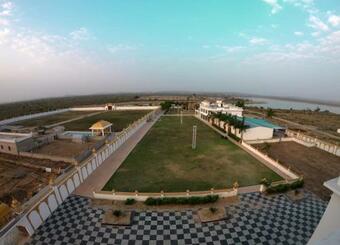 Hotel White House Resort