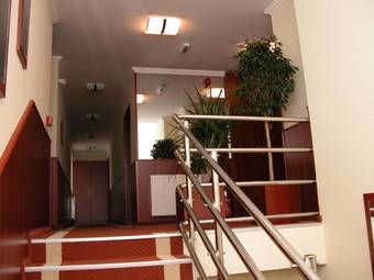 Korona Hotel �s �tterem