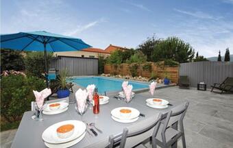 Stunning Home In Marquixanes W/ Outdoor Swimming Pool And 3 Bedrooms