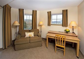 Hotel Inn & Suites At Riverwalk