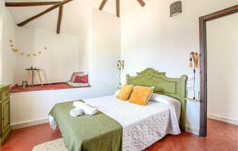 Beautiful Home In Lucena With Wifi, Private Swimming Pool And 3 Bedrooms