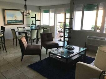 Apartamento 3 Bedroom Apt. Close To Main Beaches/ Attractions