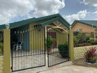 Villa Vista Stays ...alluring Ambrosia Near To Airport