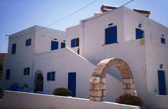 Hostal Moraitis Studios