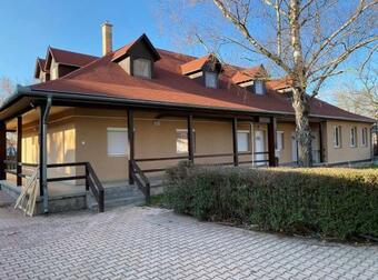 Apartamento Sell? Szabadid?centrum